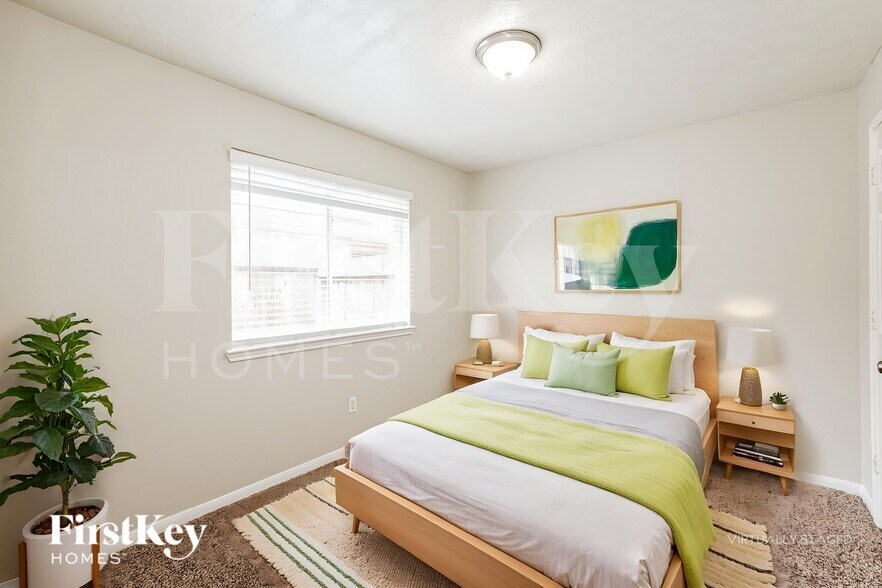 Building Photo - 507 Richcrest Dr