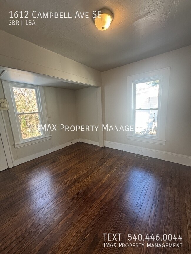 Building Photo - 1612 Campbell Ave SE