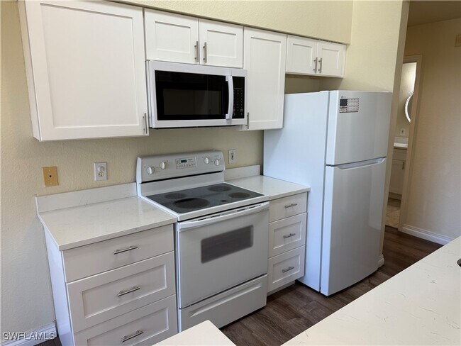 Building Photo - 7985 Preserve Cir