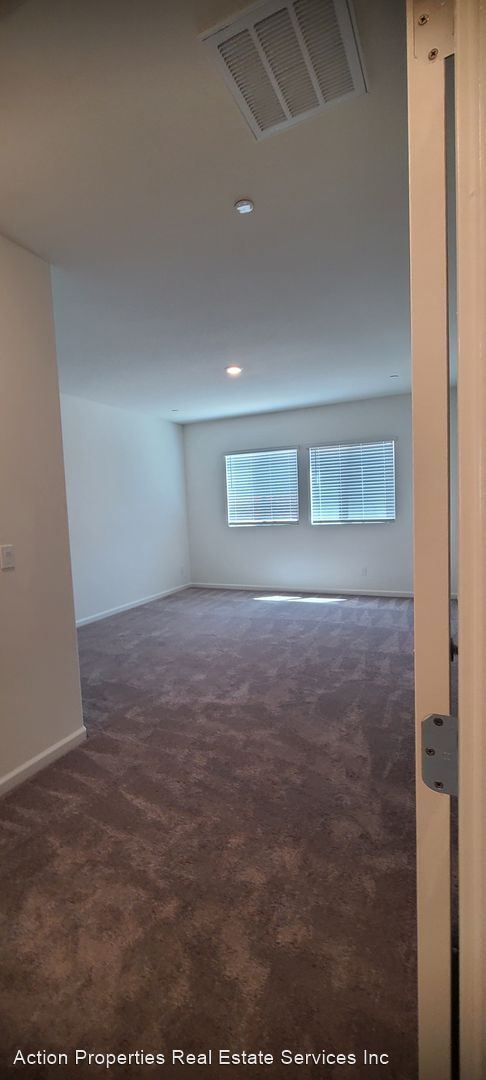 Building Photo - 4 br, 2 bath House - 7128 Driftway Loop