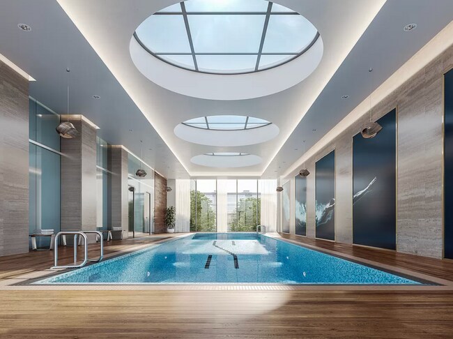 Swimming Pool - 210 E 44th St