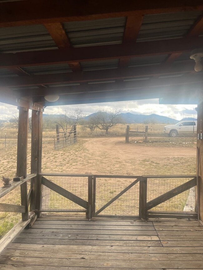 Building Photo - Beautiful ! Bed 1.5 Bath in J-6.