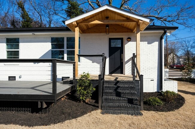 Building Photo - Custom Design Home in Greenville w/ Lawn Care included!