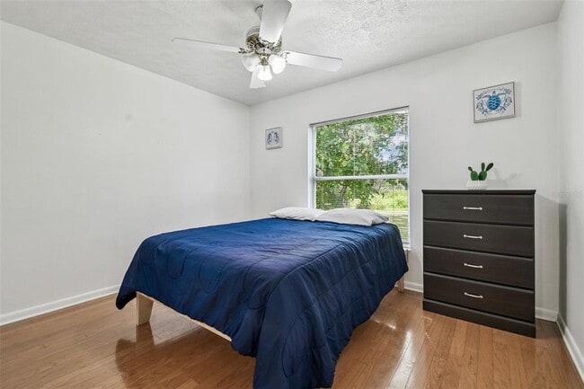Building Photo - 15410 Manning Dr