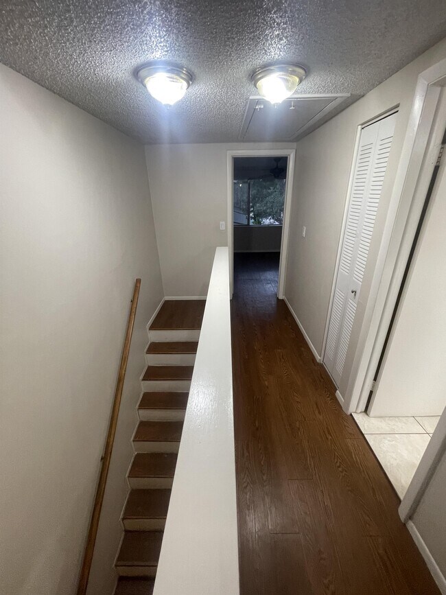 Building Photo - 5506 Pokeweed Ct