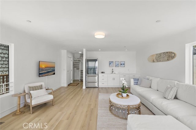 Building Photo - 1045 Gaviota Dr Unit B