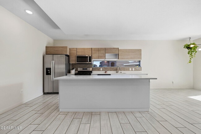 Building Photo - 3741 Peak Pl