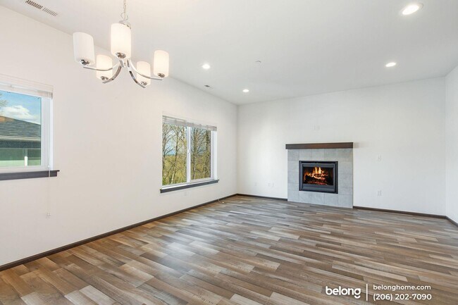 Building Photo - 12010 27th Ct S
