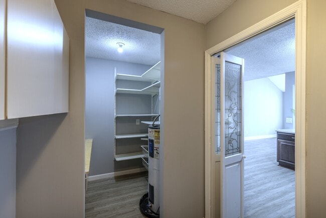 Building Photo - 203 Monroe Ave