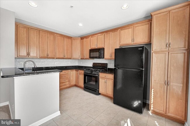 Building Photo - 1811b Wheyfield Dr