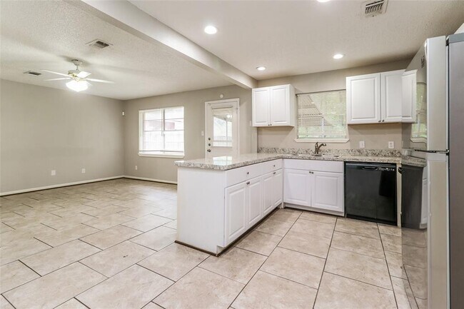 Building Photo - 26731 Cypress Rd