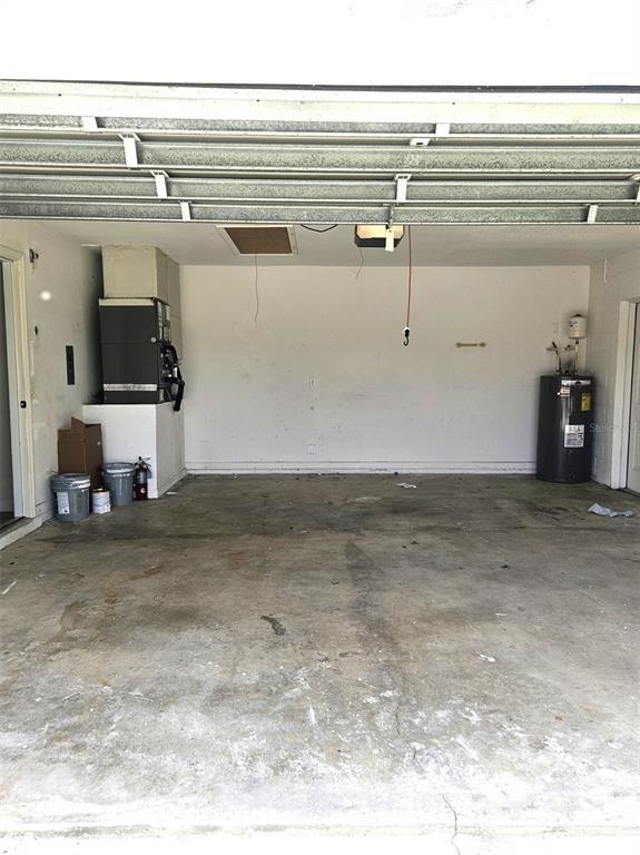 Building Photo - 25173 Mercedes Dr