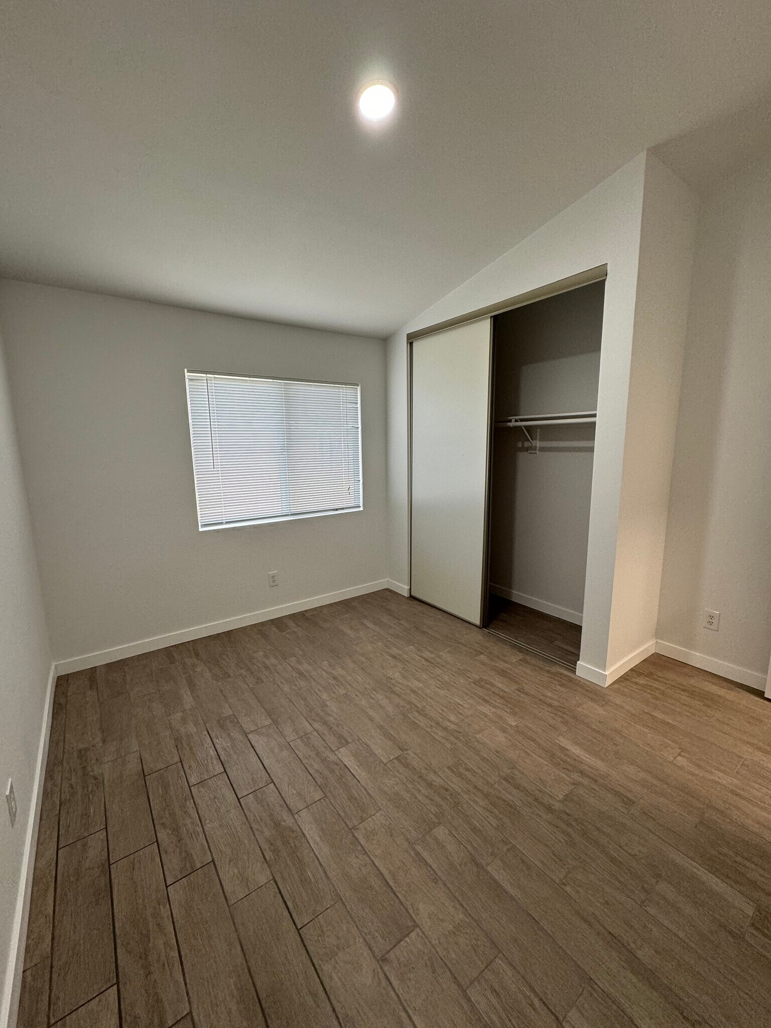 Building Photo - 366 Samsara Ct