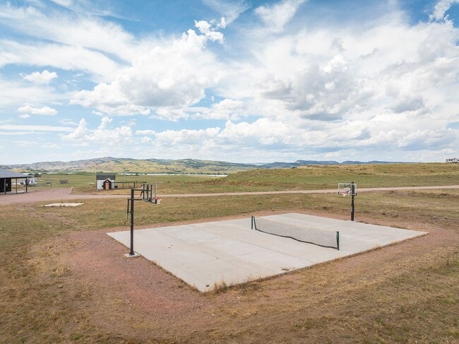 Building Photo - 4 BED | 2 BATH | BARNDOMINIUM | HOT SPRING...