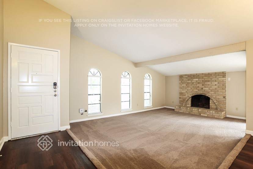 Building Photo - 3827 Cypressdale Dr