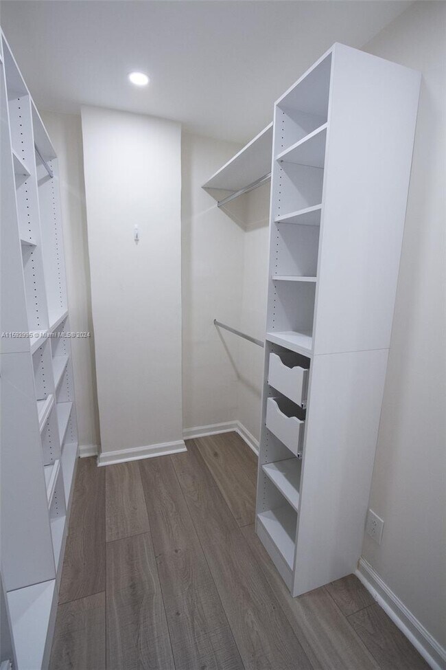 Building Photo - 3725 S Ocean Dr