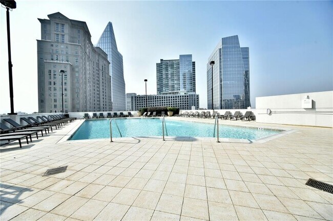 Building Photo - 3324 Peachtree Rd
