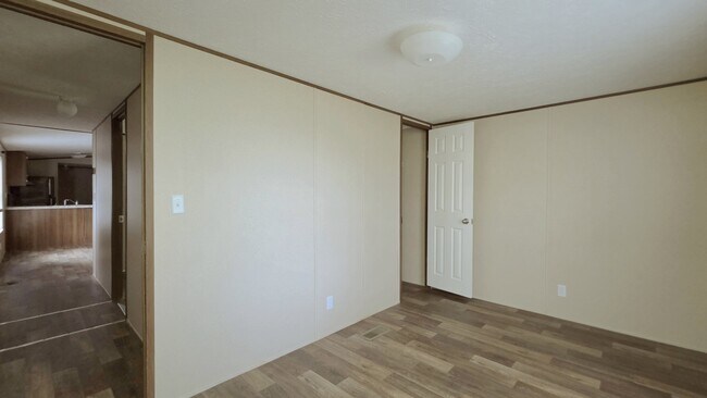 Building Photo - 1160 Sioux Swamp Dr