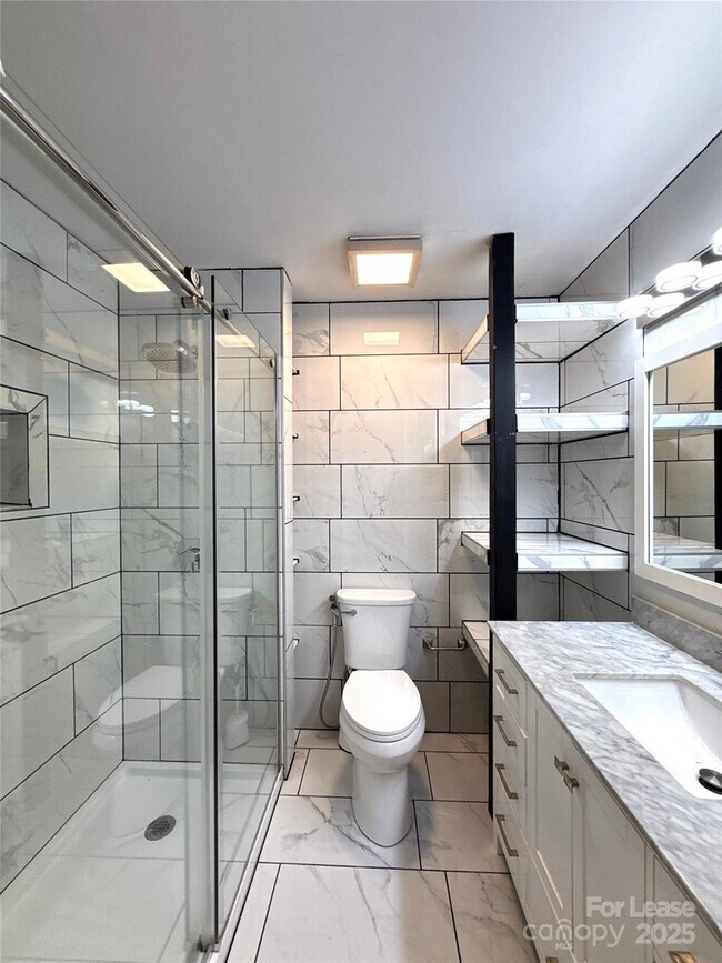 Building Photo - 7045 Ridge Ln Rd