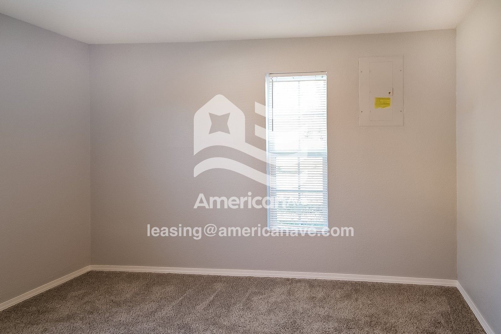 Building Photo - 1621 S Park St