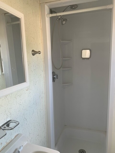 Building Photo - 527 Ashley Blvd