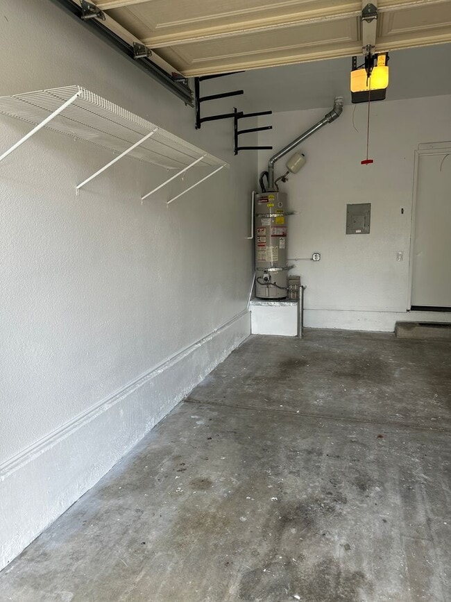 Building Photo - Centrally Located 2 Bedroom & 2 Bathroom Townhome w/ Garage in Cabo Bahia Community