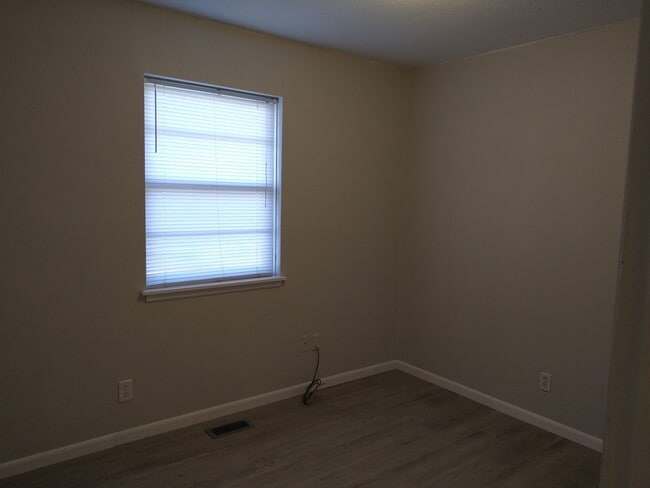 3rd Bedroom - 3326 SW Kiowa St