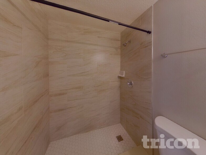 Building Photo - 2821 Honey Bear Ct