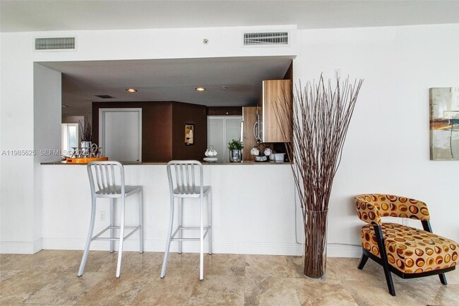 Building Photo - 6305 Indian Creek Dr