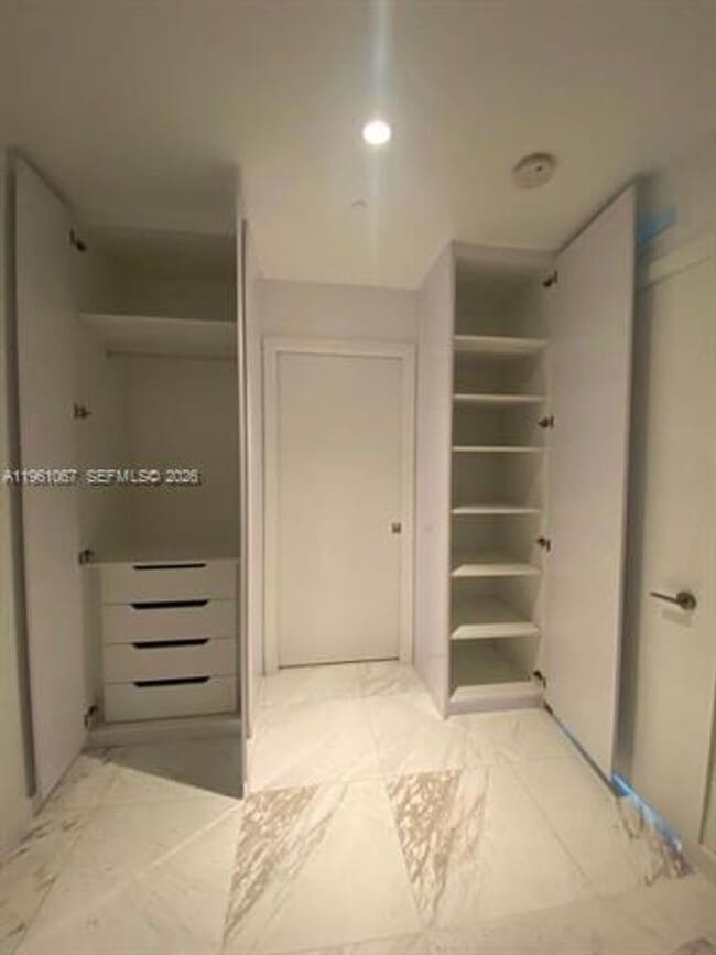 Building Photo - 480 NE 31st St