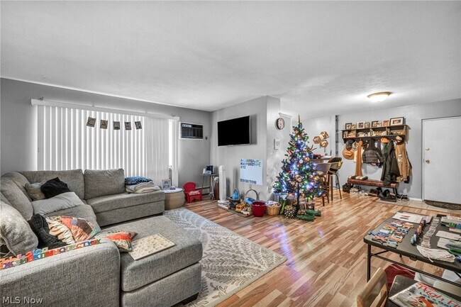 Building Photo - 5200 Royalton Rd