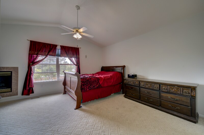 Building Photo - 523 W Hook Dr