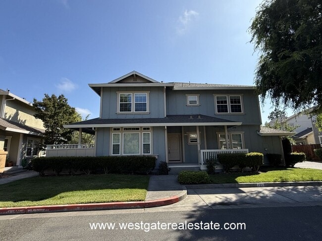 Building Photo - 415 Matteri Cir