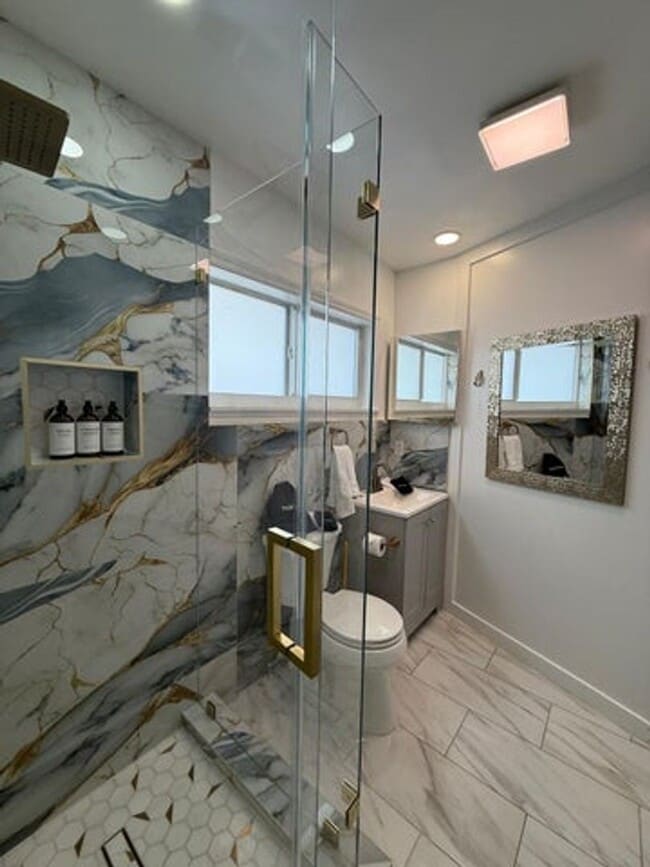 Building Photo - 721 NW 36th St