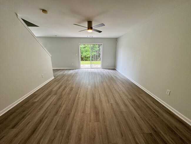 Building Photo - *JULY RENT SPECIAL* Longs - 4 Bedroom / 2....