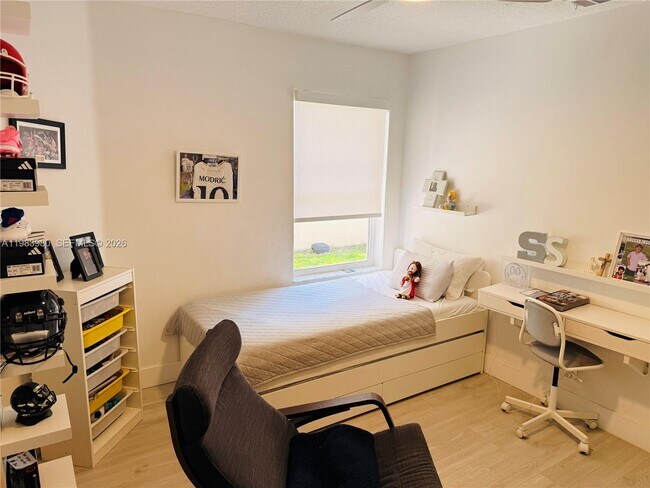 Building Photo - 646 Stanton Dr