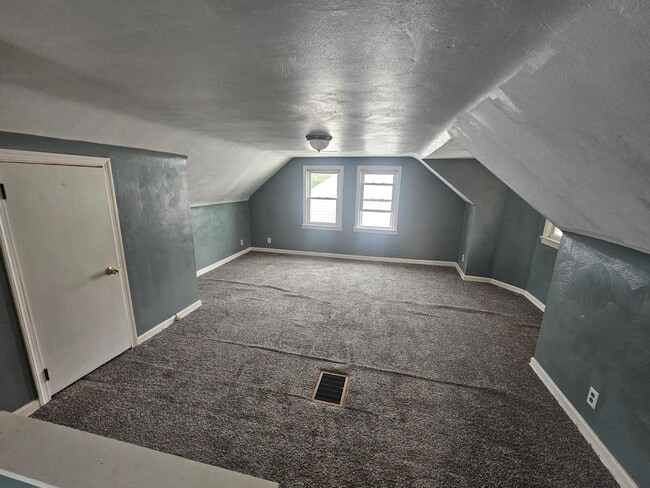 Building Photo - Spacious 3-Bedroom, 2-Bath South Euclid Home!