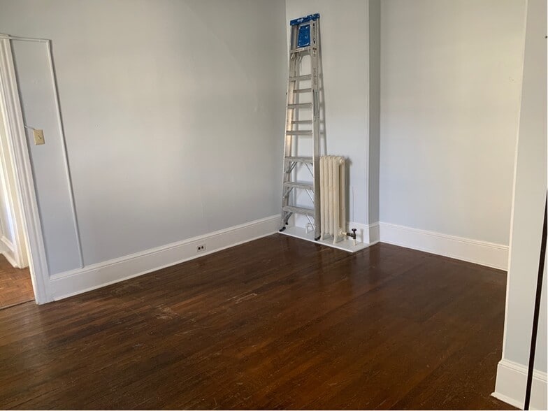 Building Photo - 1015 Dekalb Street