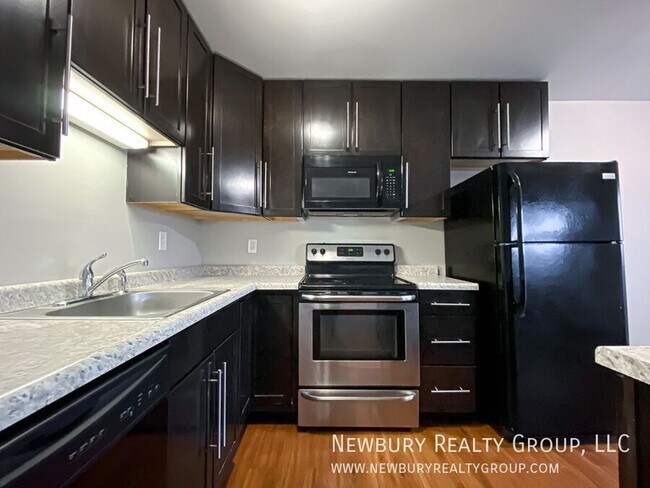 Building Photo - 1816 Chessland St