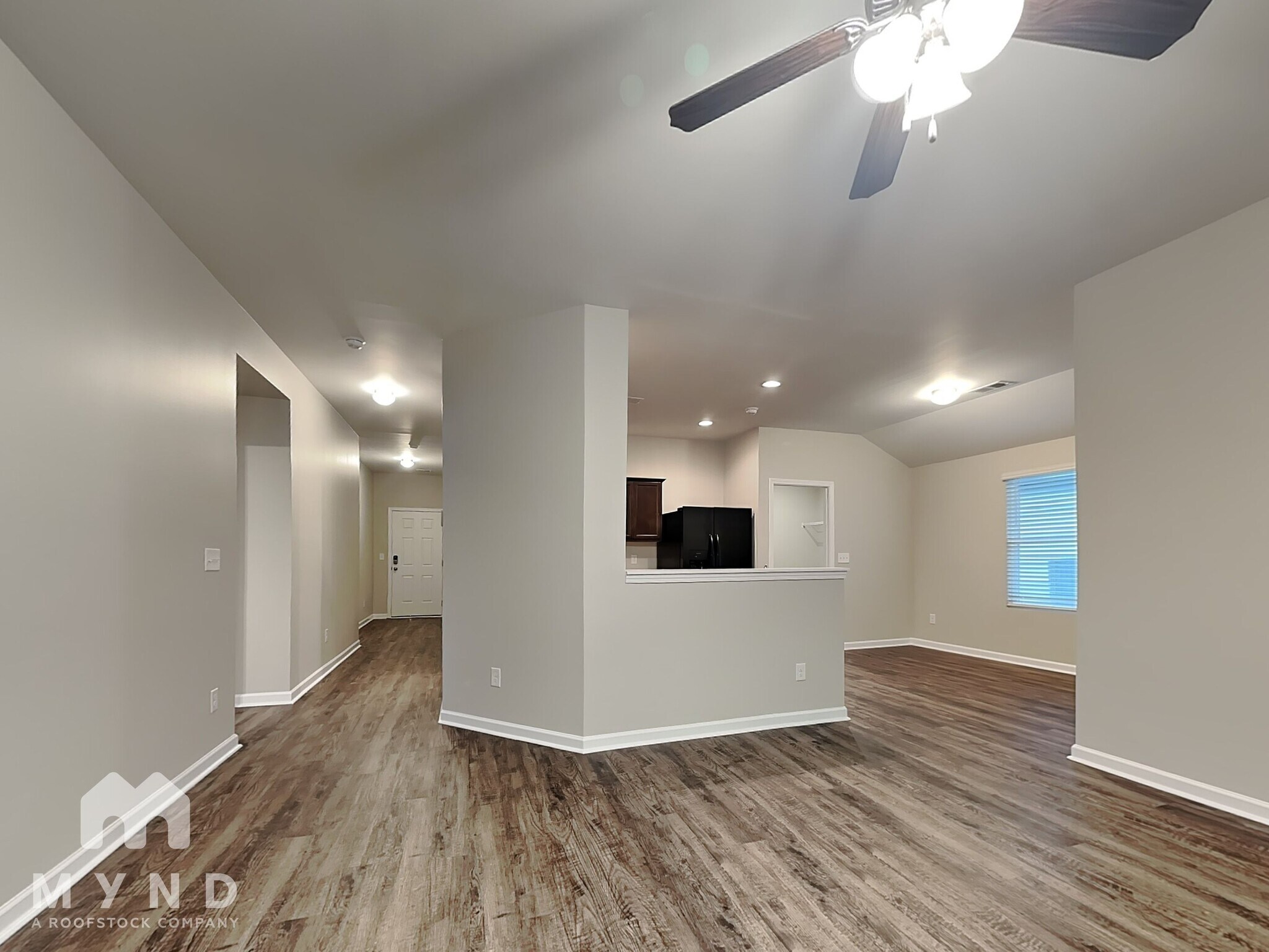 Building Photo - 280 Americana Dr