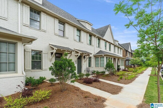 Building Photo - 1022 Windsor Dr