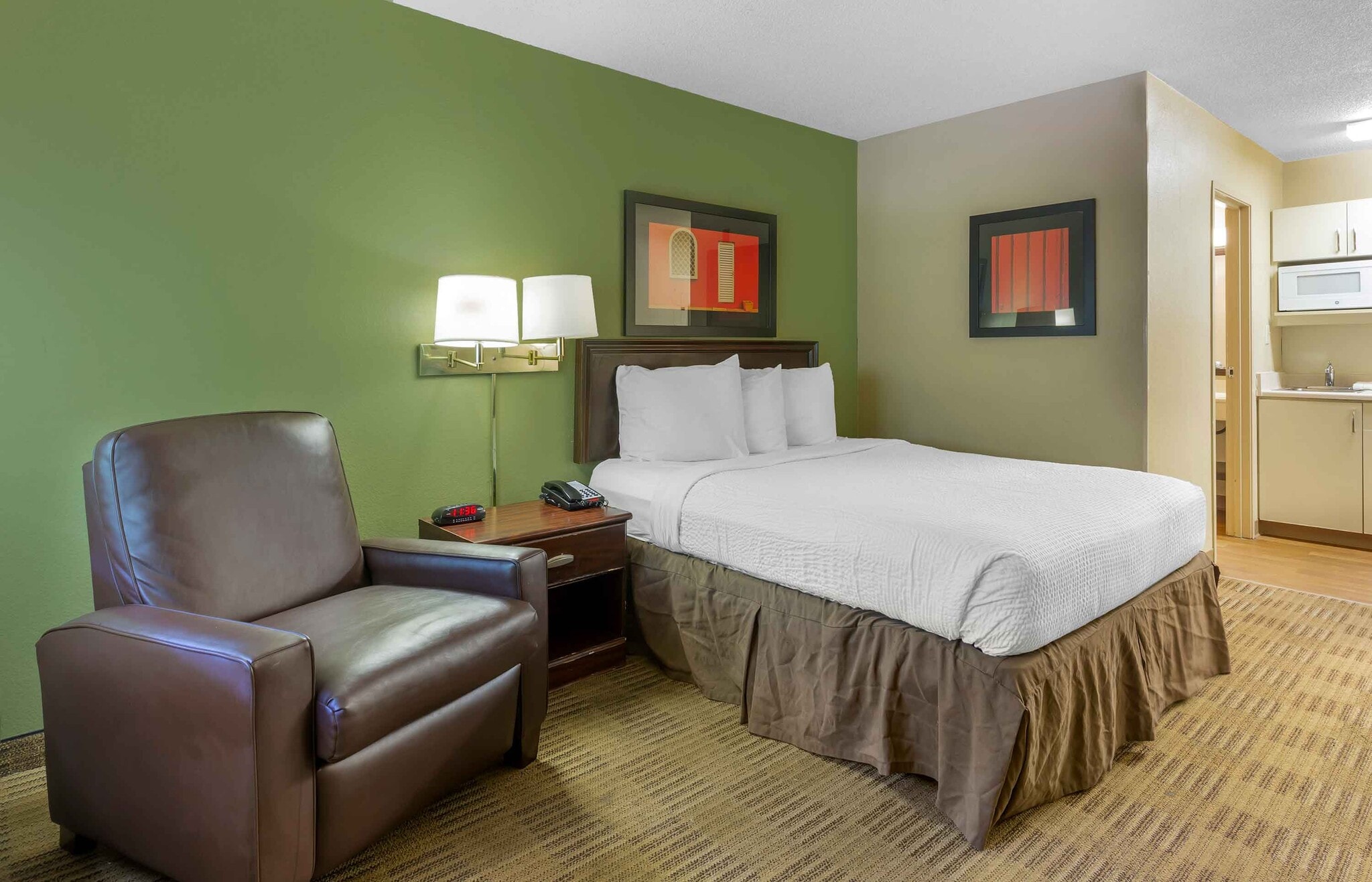 Building Photo - Furnished Studio-Greensboro - Wendover Ave. - Big Tree Way