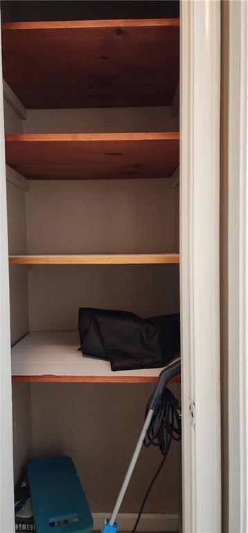 Building Photo - 205 Glenview Terrace