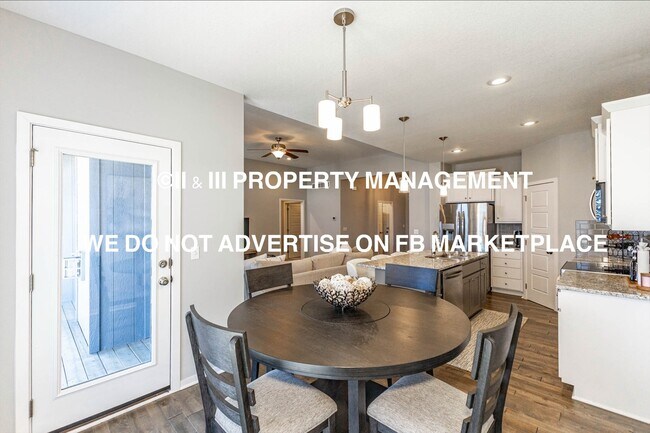 Building Photo - 12566 S Canyon Dr