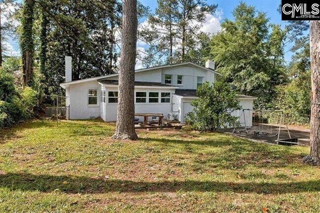 Building Photo - 4057 Rosewood Dr