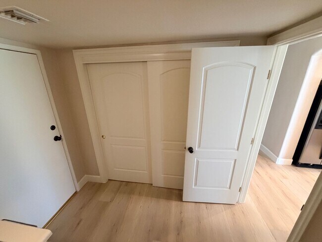 Building Photo - 1st Floor Condo in Guard Gated Painted Desert 2 bed/ 2 bath