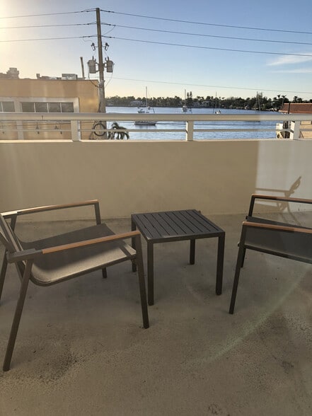 Building Photo - 111 N Ocean Dr