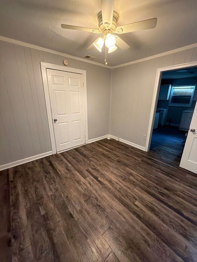Building Photo - Very Nice Newly Renovated Home in Glenview