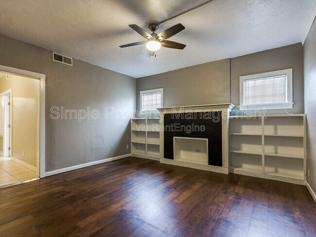 Building Photo - 201 NW 17th St