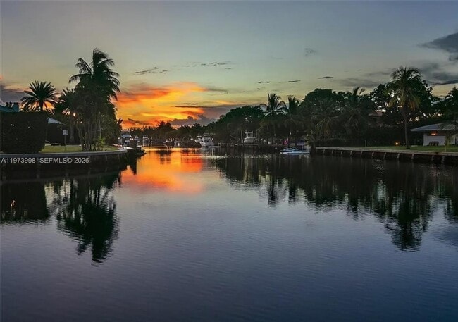 Building Photo - 524 Oleander Dr